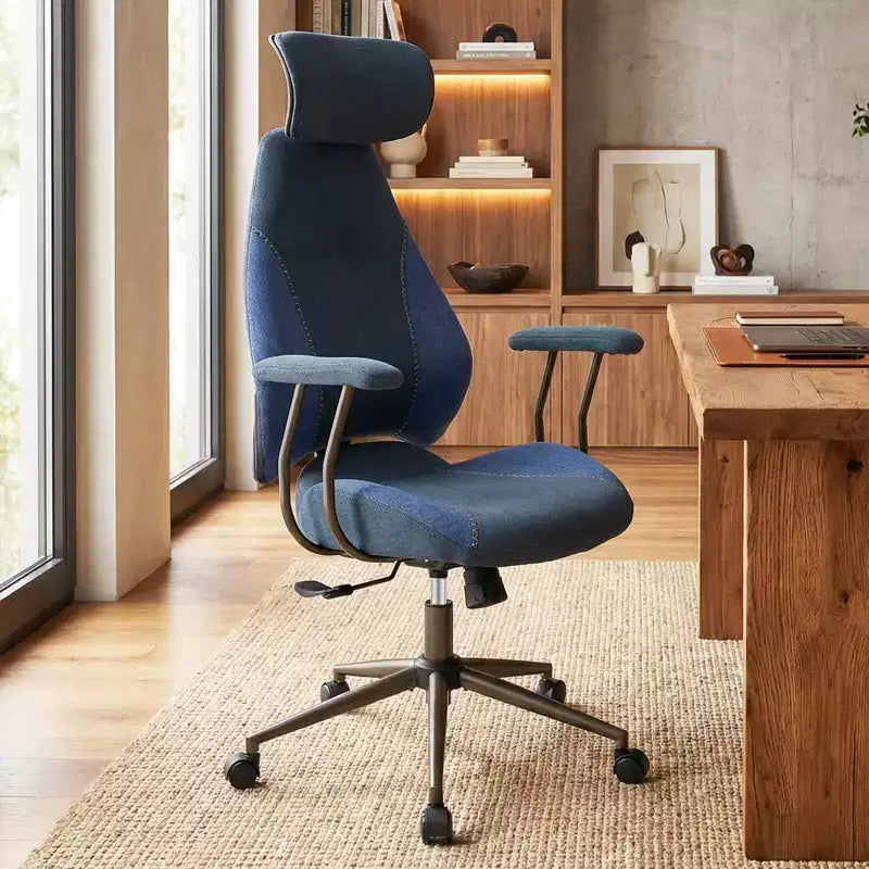 Chaise de bureau ergonomique avec appuie-tête 2D, dossier inclinable et roulettes ; chaise gamer.