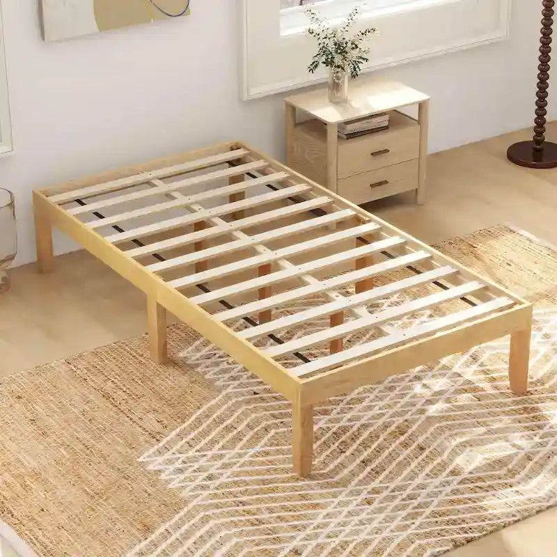 Grand cadre de lit plateforme en bois avec tapis en caoutchouc