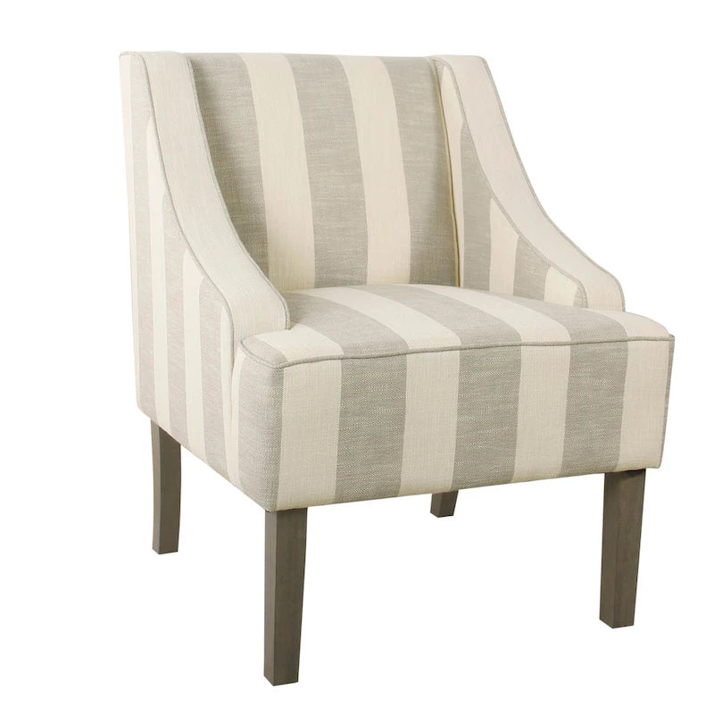 Fauteuil classique aux lignes courbes