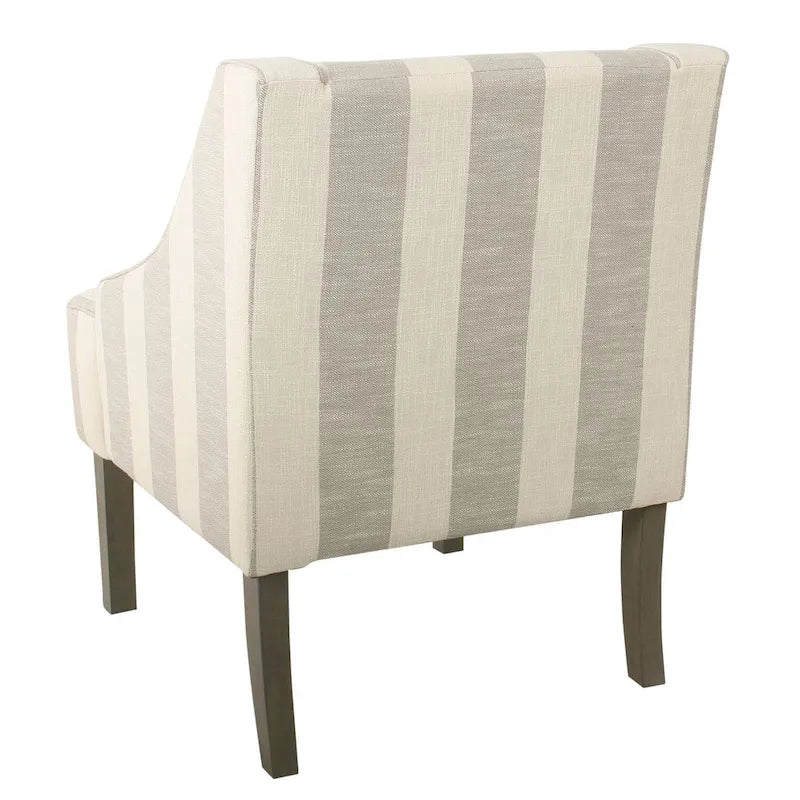 Fauteuil classique aux lignes courbes