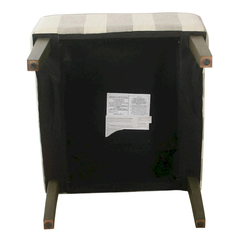 Fauteuil classique aux lignes courbes